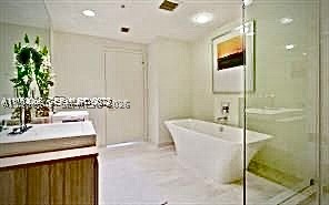 MARINA PALMS RESIDENCES S - Residential