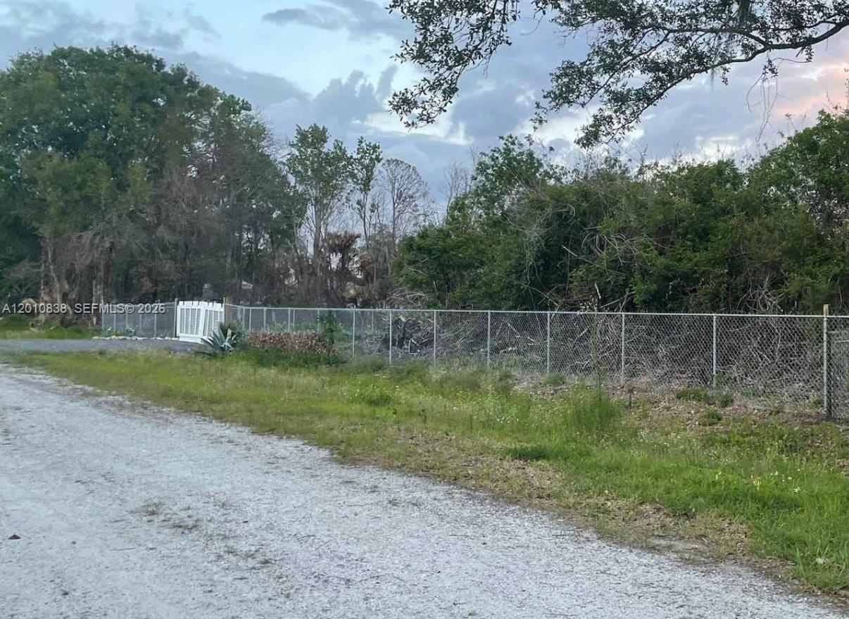 Sale: 1.25 Acre vacant land $97,000.
Large lot 54,450' Sq ft
Montura Ranches - 
845 N Verda St
Clewiston, Florida 33440
NO HOA. Low yearly taxes: $981.-
Fenced & partially cleared Lot of vacant land with new driveway  culvert extra wide as approved by Hendry County inspectors - permitted.
BUILD HERE, FARM here, ENJOY YOUR OUTDOOR FAMILY LIFE HERE!