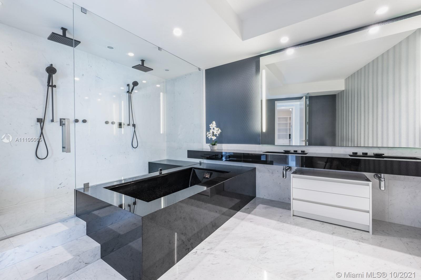 18555 COLLINS AVENUE COND - Residential