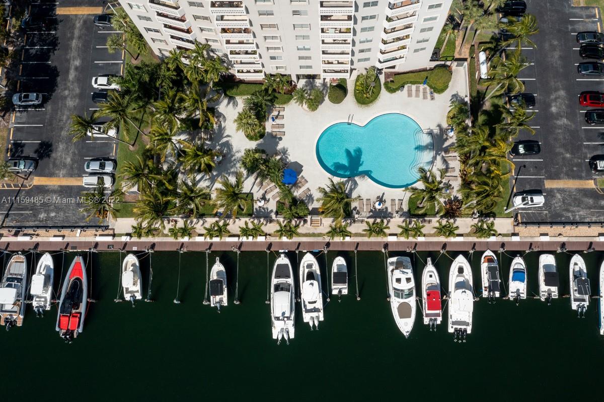 GABLES WATERWAY TOWERS CO - Residential