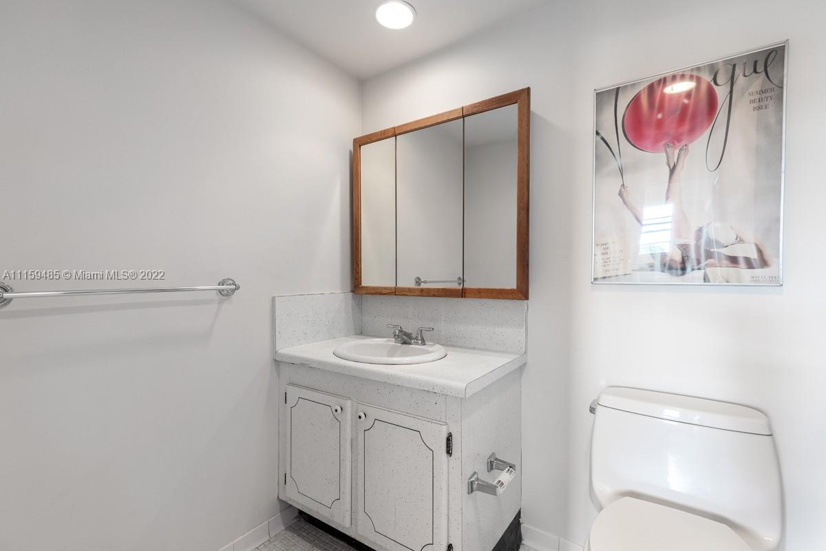 GABLES WATERWAY TOWERS CO - Residential