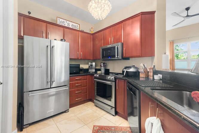 METROPOLITAN CONDO - Residential
