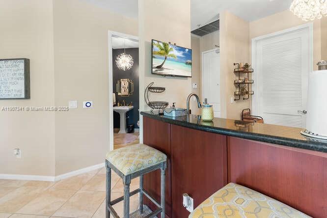 METROPOLITAN CONDO - Residential