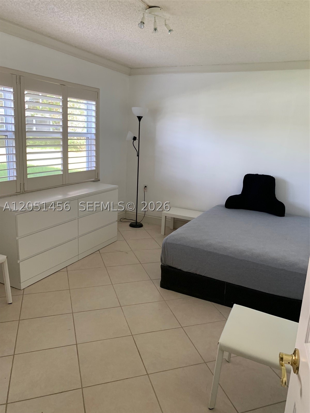 MARTINIQUE VILLAGE III CO - Residential Lease