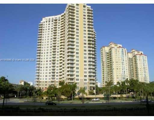 TURNBERRY ON THE GREEN CO - Residential