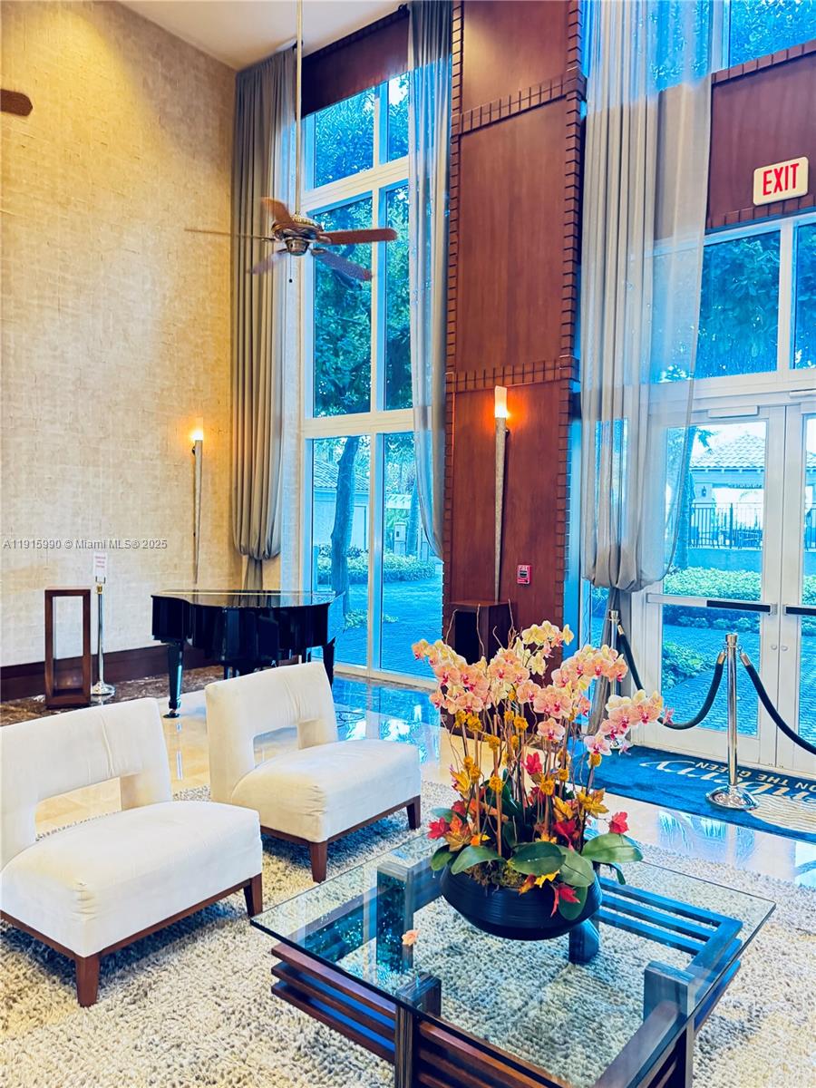 TURNBERRY ON THE GREEN CO - Residential