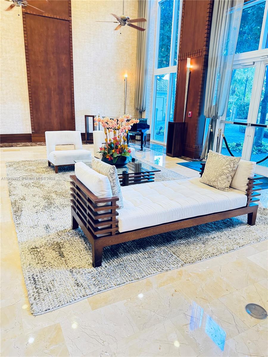 TURNBERRY ON THE GREEN CO - Residential