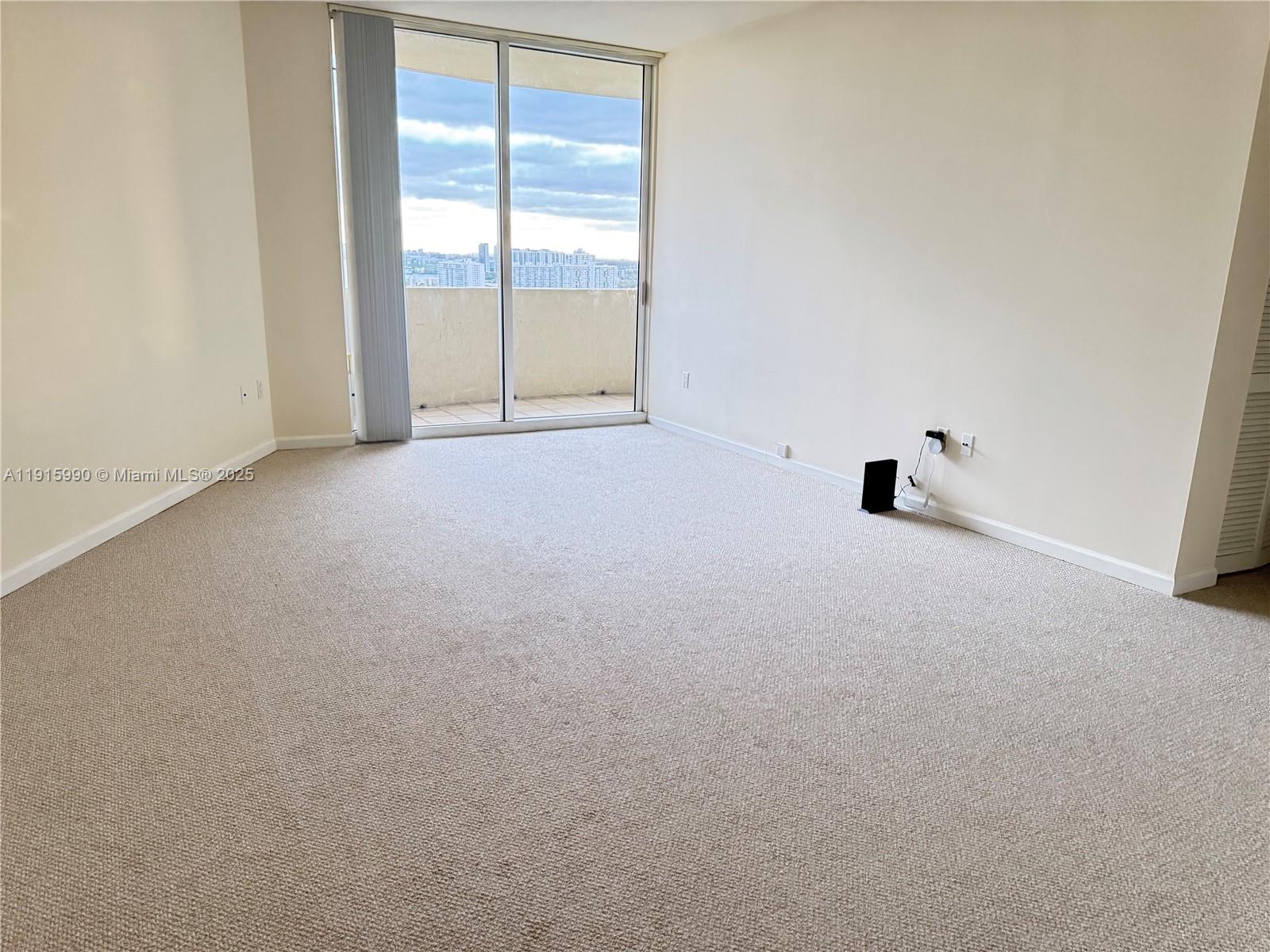 TURNBERRY ON THE GREEN CO - Residential