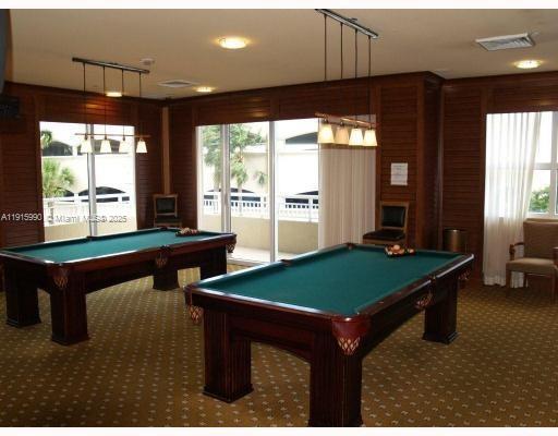 TURNBERRY ON THE GREEN CO - Residential