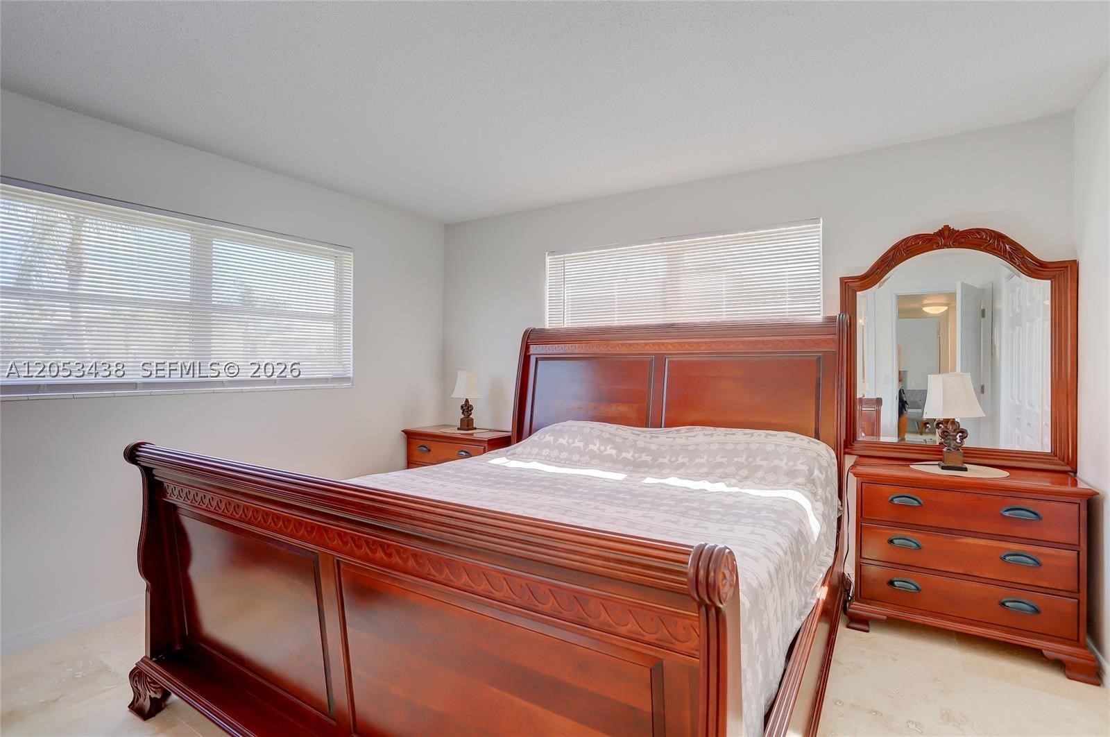 VILLAGE ROYALE CONDO 7 - Residential Lease