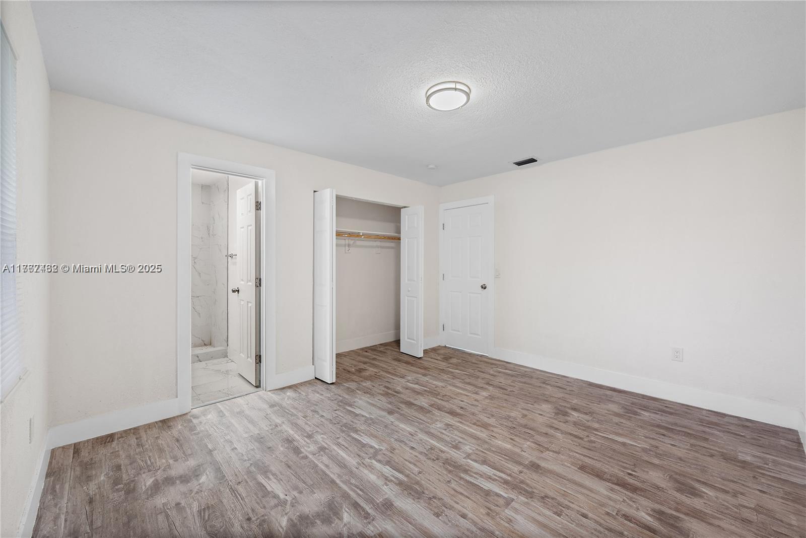 LESLIE ESTATES SEC FIVE - Residential Lease