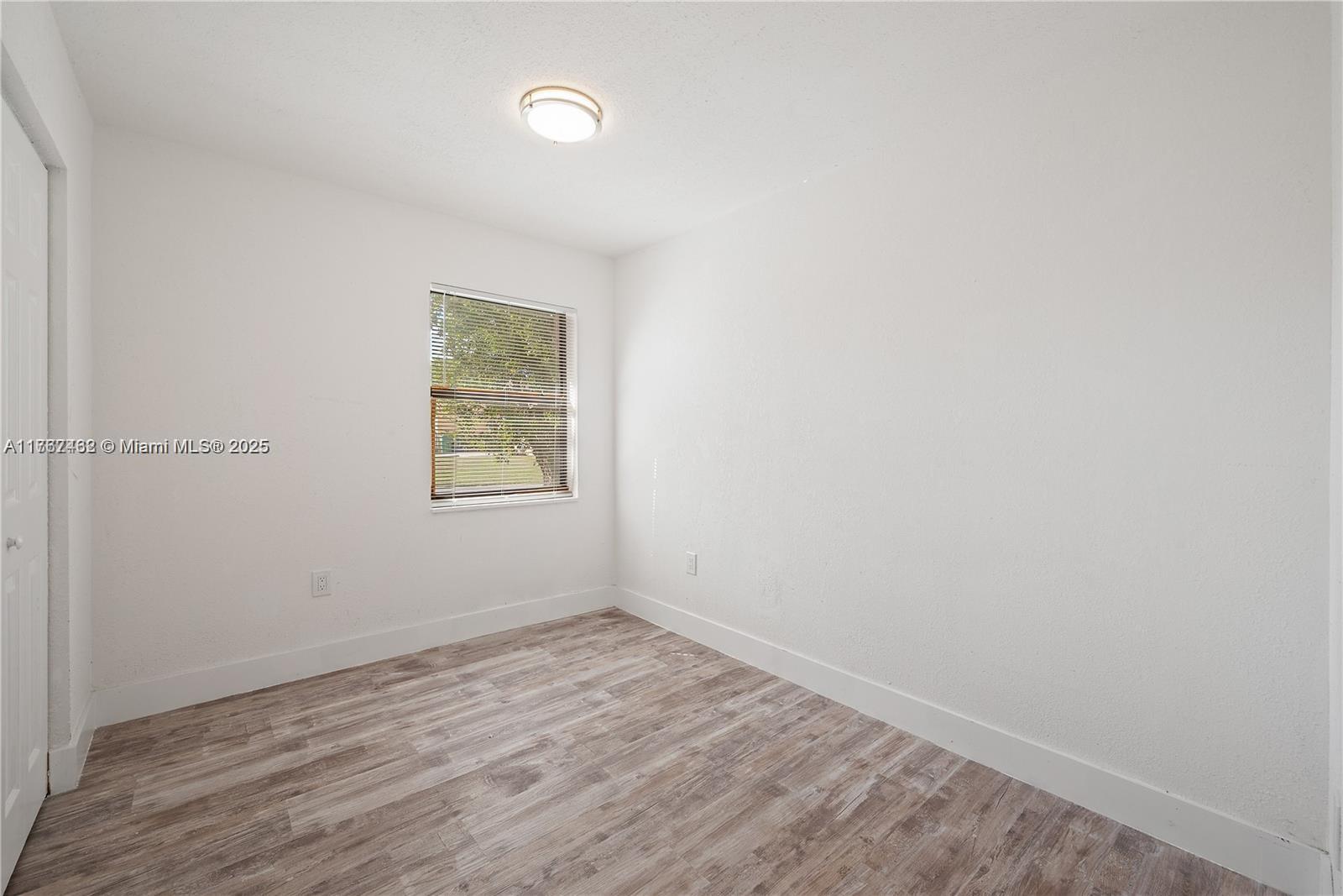 LESLIE ESTATES SEC FIVE - Residential Lease