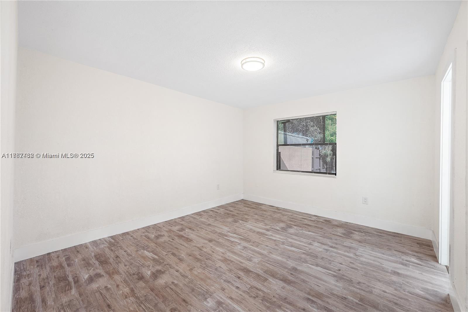 LESLIE ESTATES SEC FIVE - Residential Lease