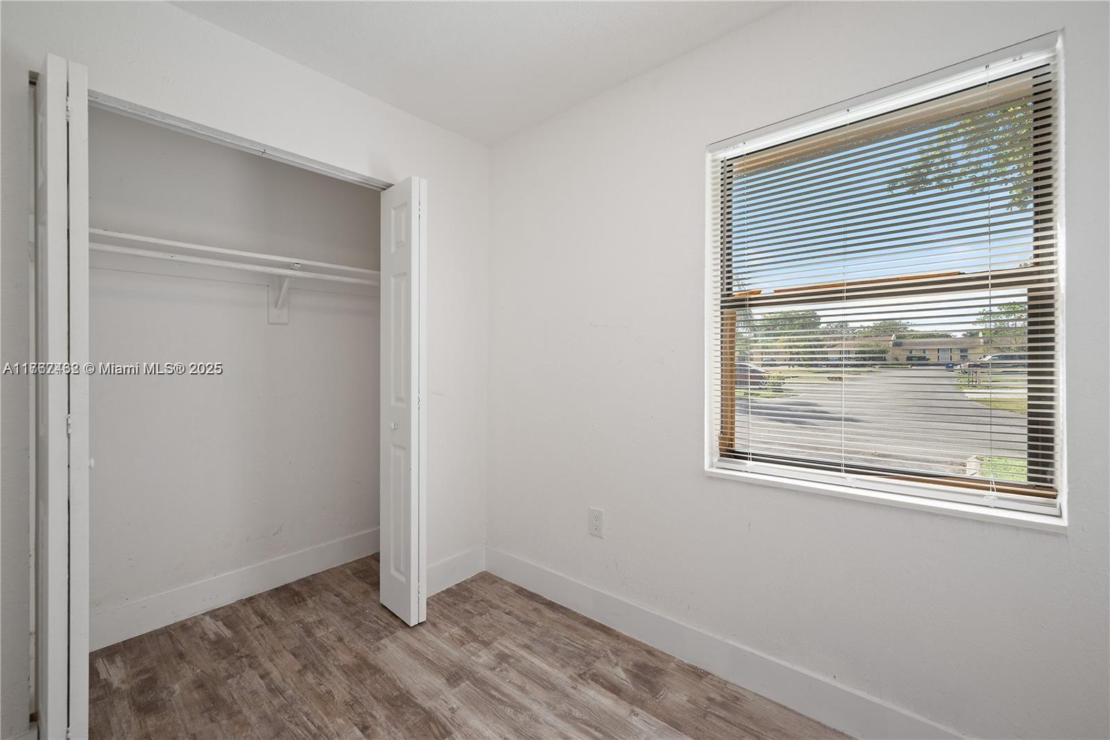 LESLIE ESTATES SEC FIVE - Residential Lease