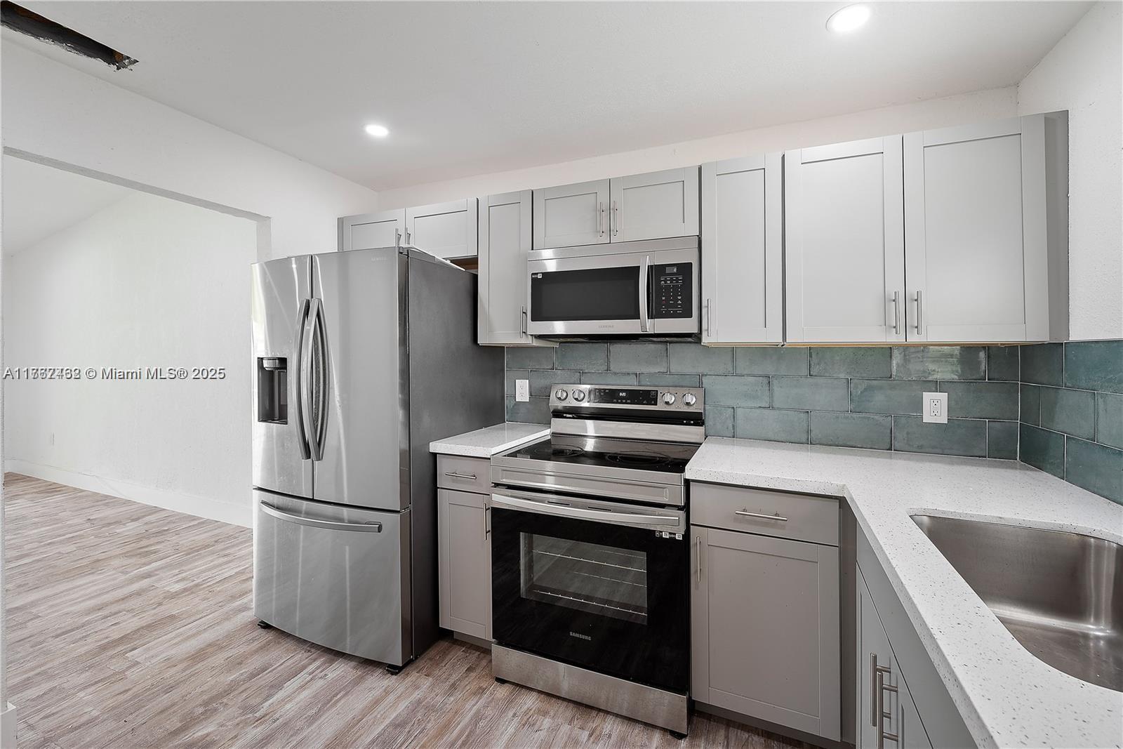LESLIE ESTATES SEC FIVE - Residential Lease
