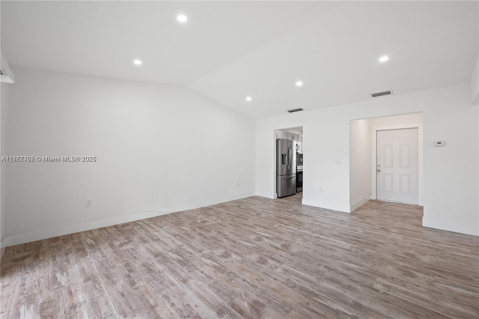 LESLIE ESTATES SEC FIVE - Residential Lease