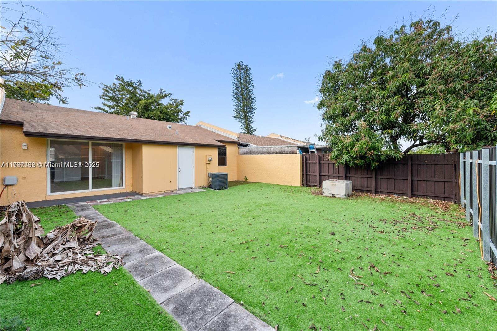 LESLIE ESTATES SEC FIVE - Residential Lease