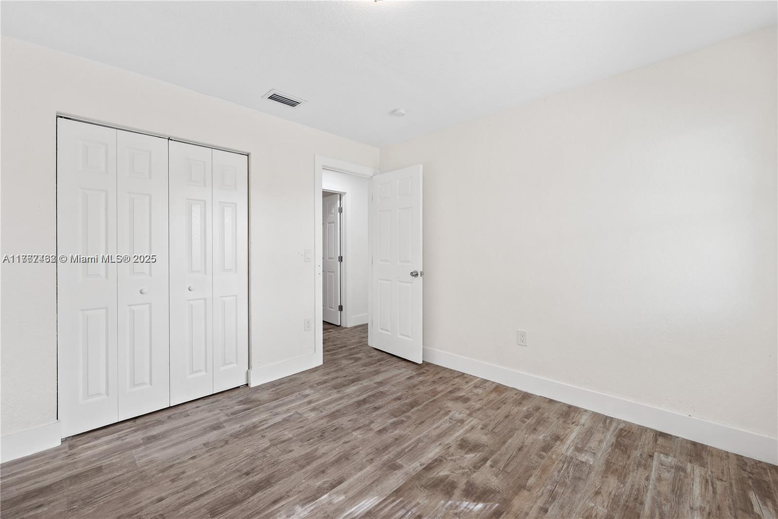 LESLIE ESTATES SEC FIVE - Residential Lease