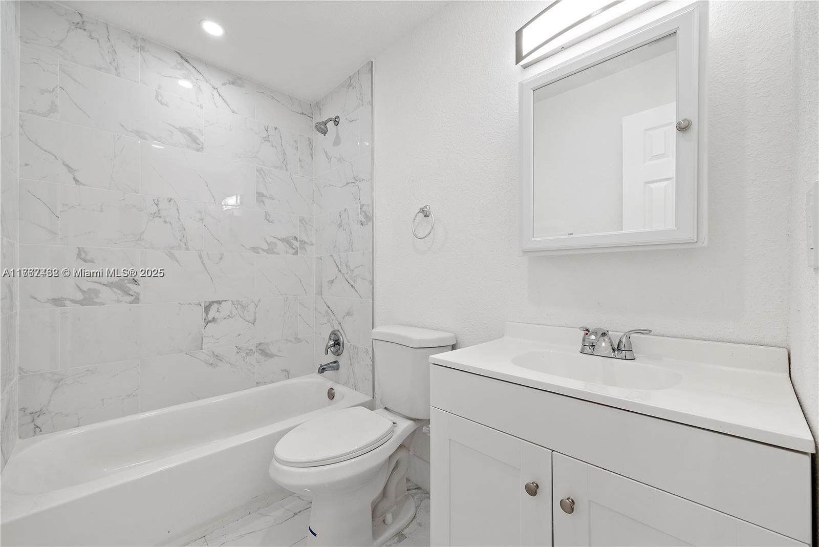 LESLIE ESTATES SEC FIVE - Residential Lease