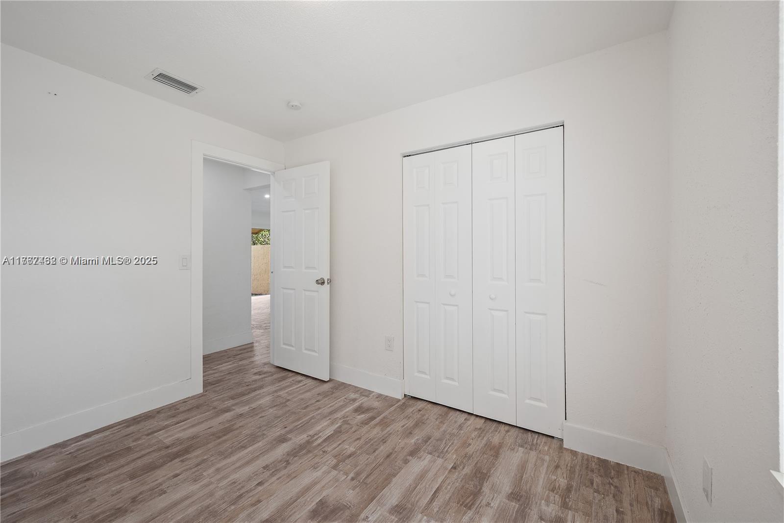 LESLIE ESTATES SEC FIVE - Residential Lease