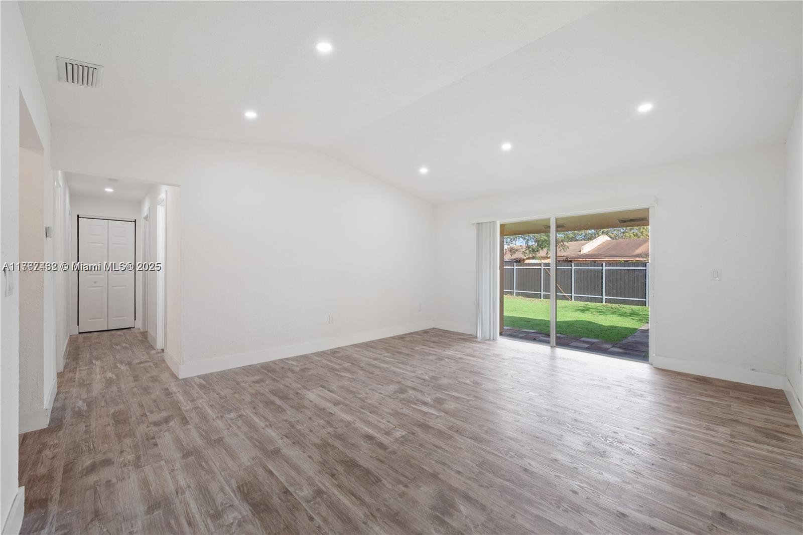 LESLIE ESTATES SEC FIVE - Residential Lease