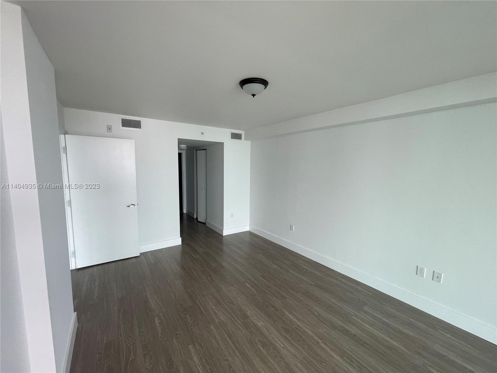 BAY HARBOR CLUB CONDO - Residential Lease