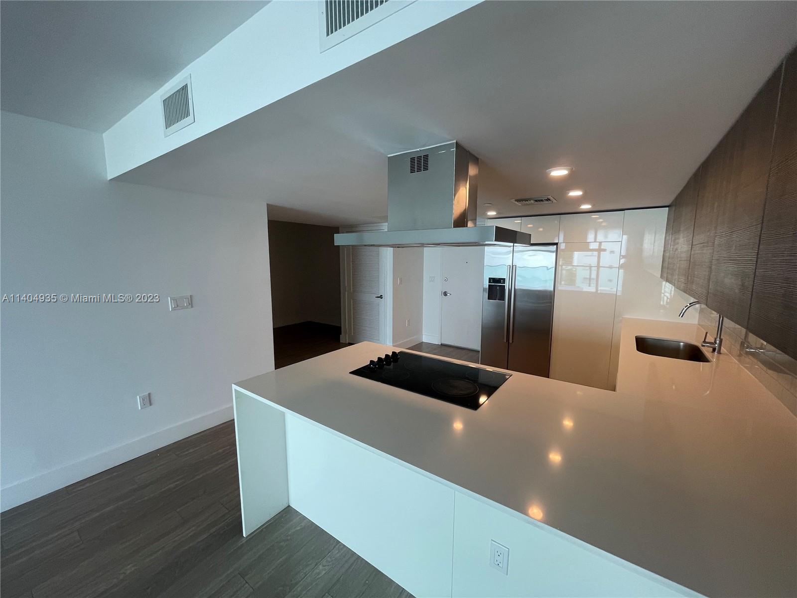 BAY HARBOR CLUB CONDO - Residential Lease