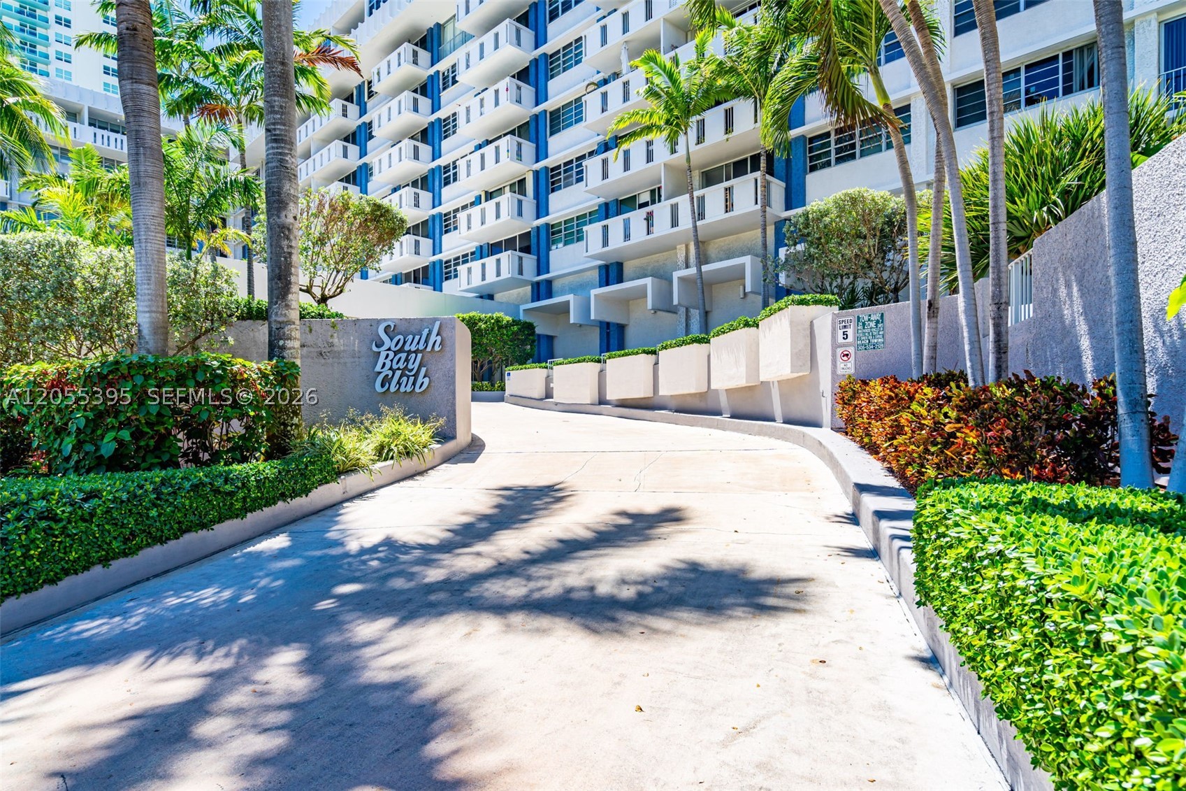 Spacious and beautifully designed one-bedroom condo with stunning direct wide bay views. The unit includes one assigned covered parking space. Residents have access to outstanding resort-style amenities, including a heated pool overlooking the Miami skyline, a bayside jacuzzi, fitness center, recreation/club room, convenience store, and a secure attended lobby. Ideally located on sought-after West Avenue, you'll be within walking distance of parks, Whole Foods, Publix, Trader Joe's, restaurants, shopping, and the beach. The condominium association fee includes water, cable television, and high-speed internet.