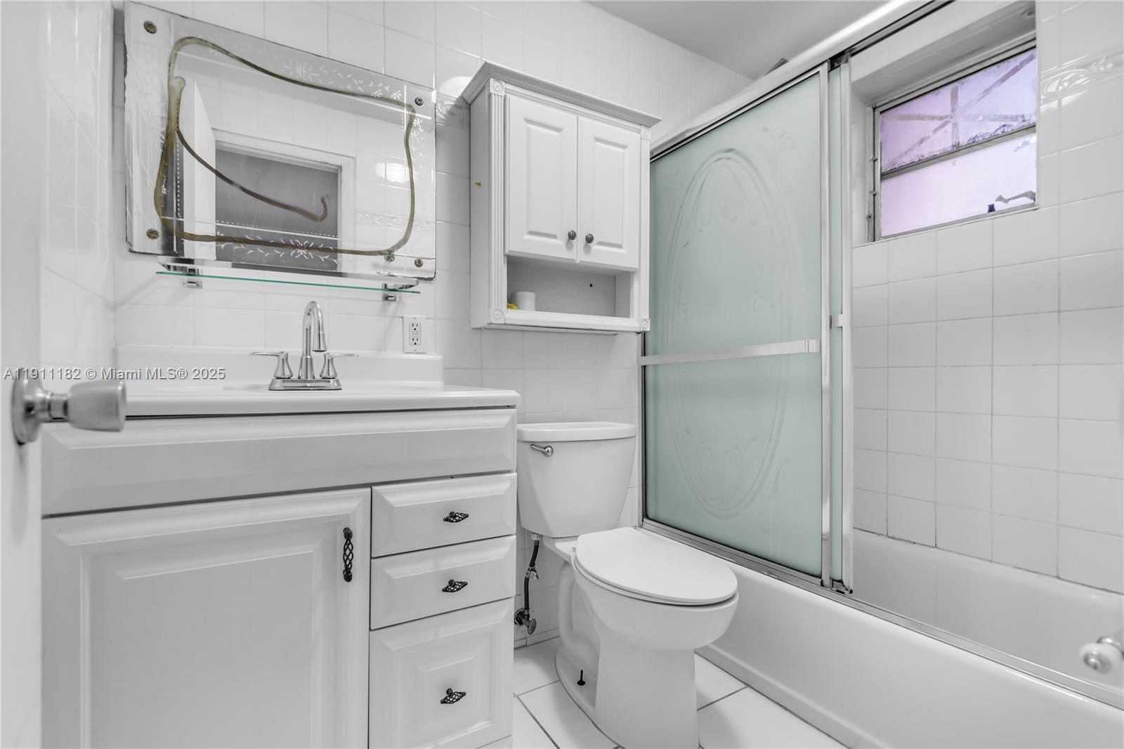 THE KENSINGTON CONDO - Residential
