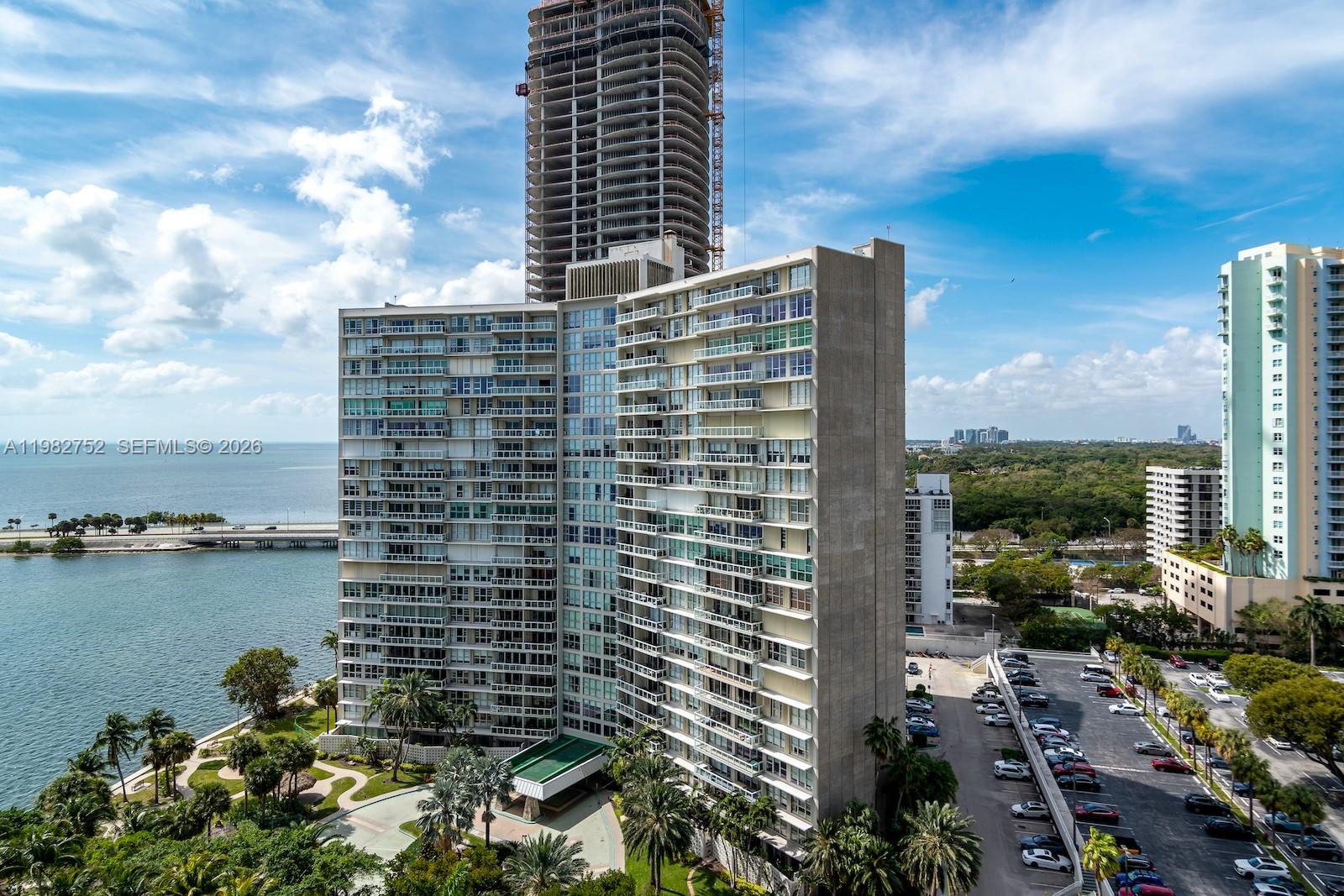 BRICKELL BAY CLUB CONDO - Residential