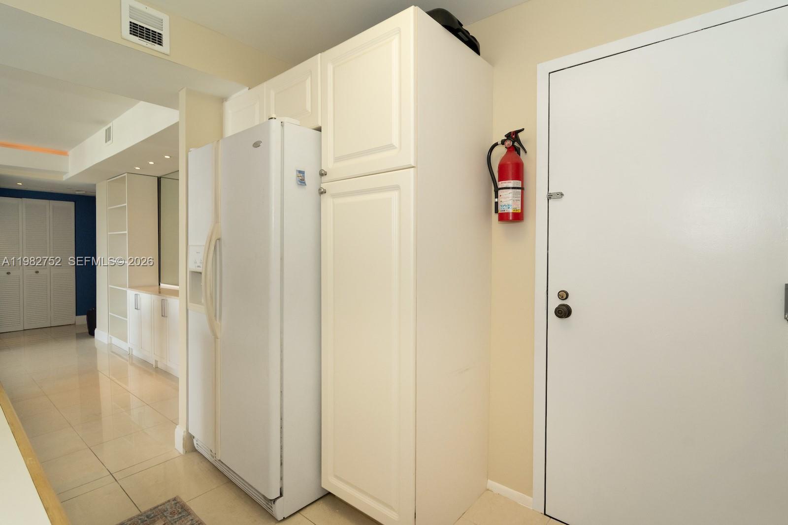BRICKELL BAY CLUB CONDO - Residential