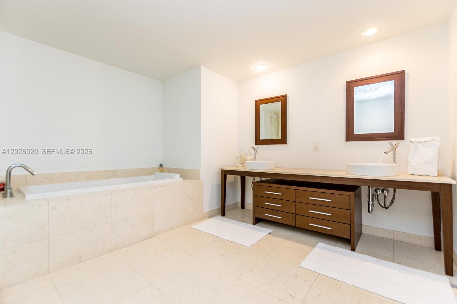 ICON BRICKELL - Residential Lease