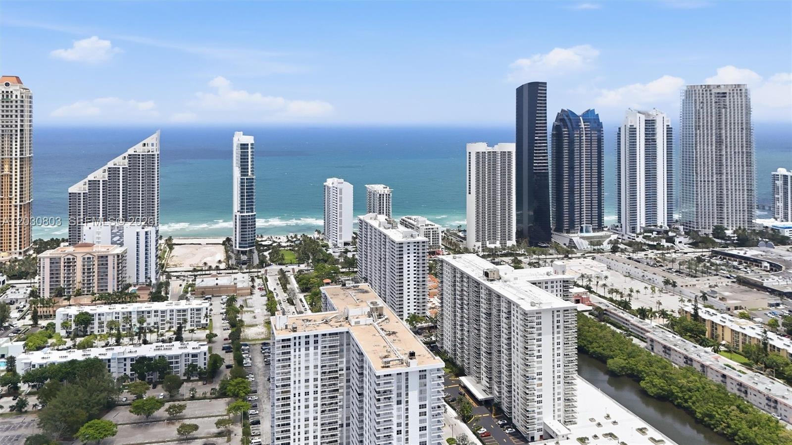 WINSTON TOWERS 400 CONDO - Residential