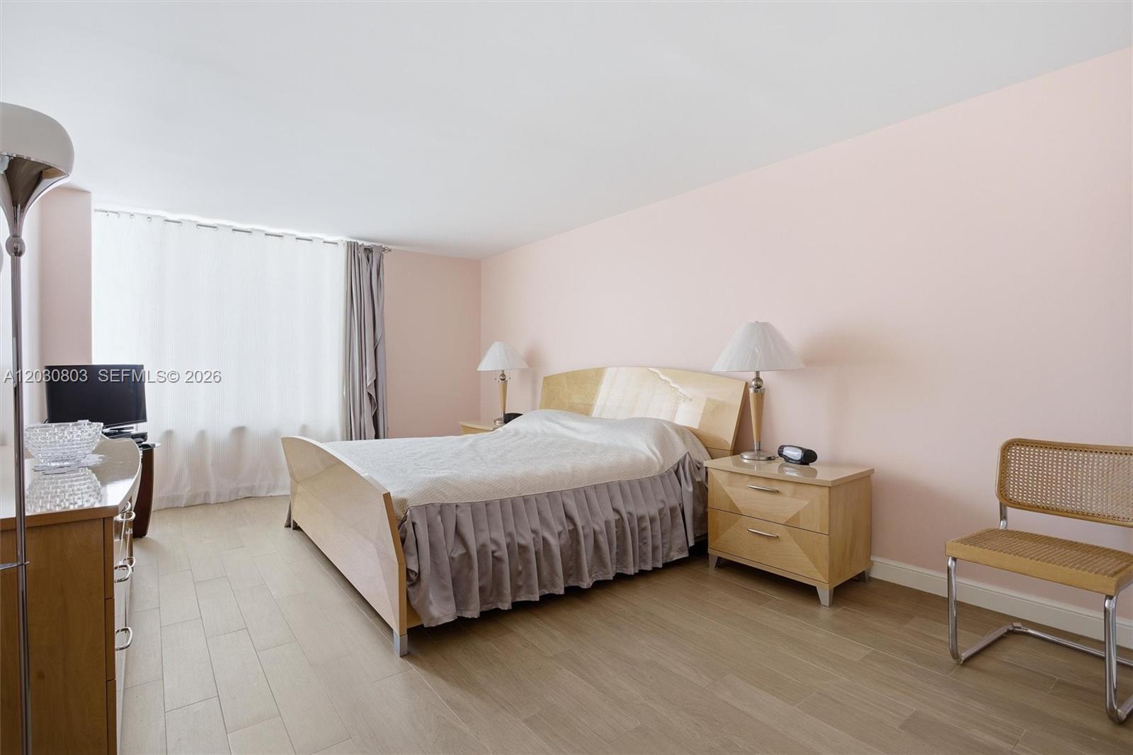 WINSTON TOWERS 400 CONDO - Residential