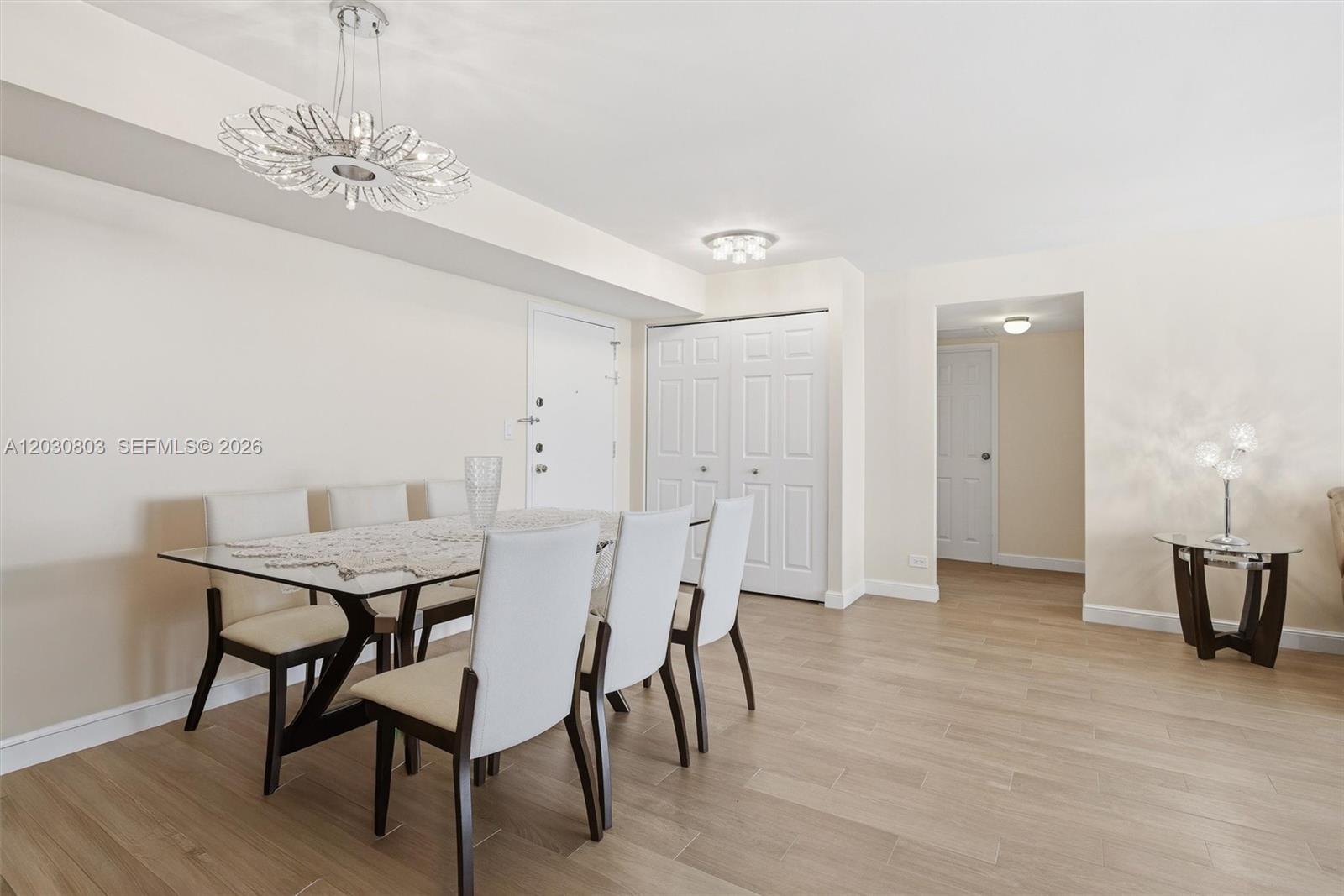 WINSTON TOWERS 400 CONDO - Residential