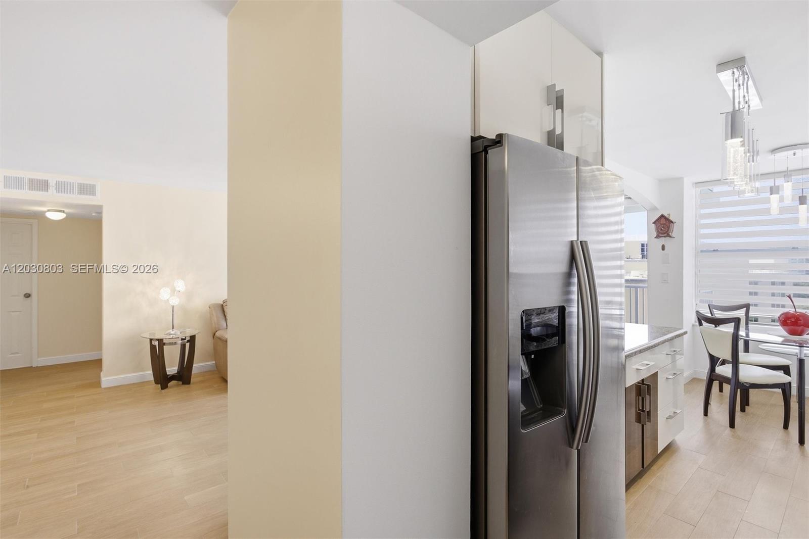 WINSTON TOWERS 400 CONDO - Residential