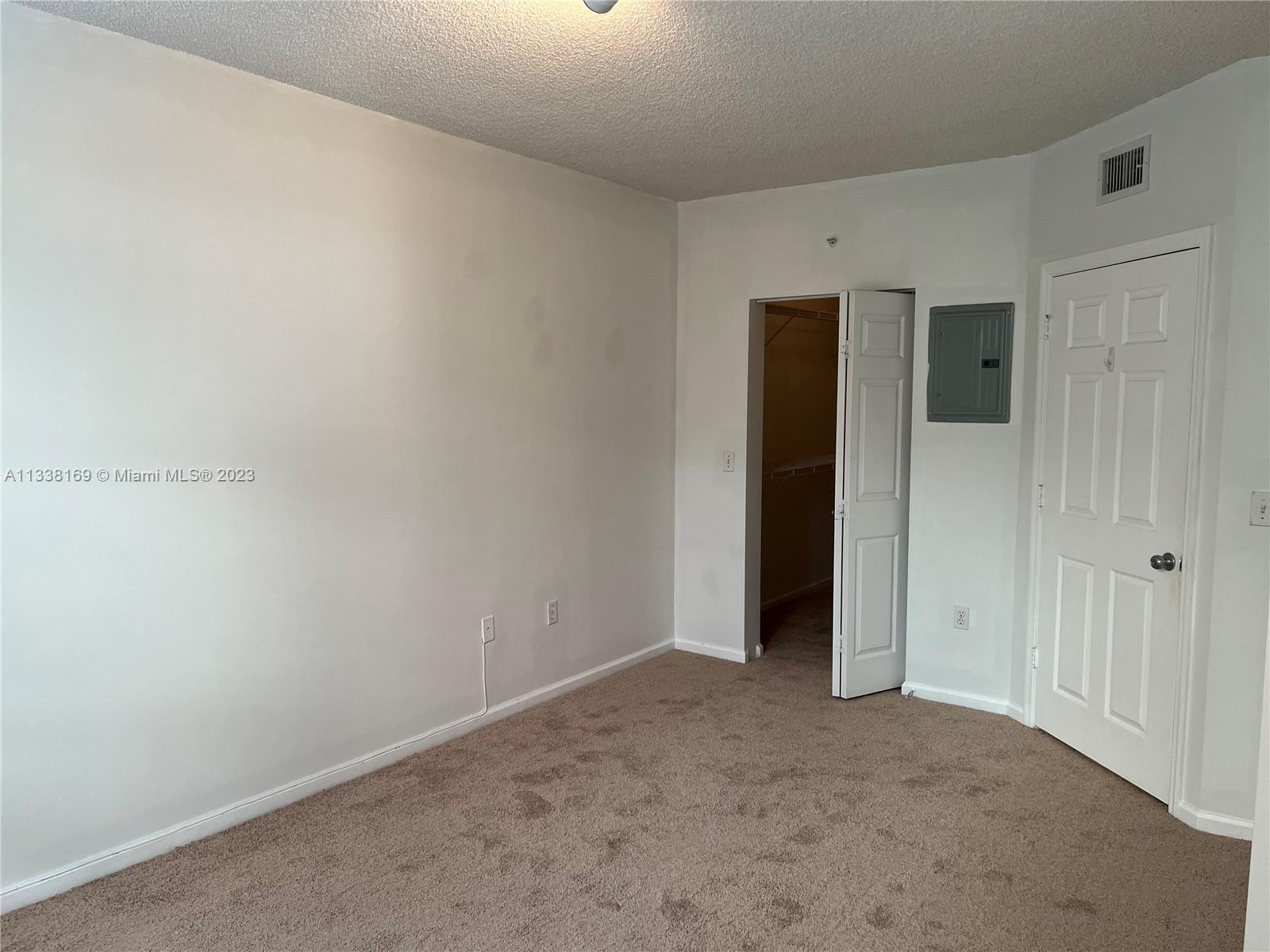 PORTO BELLAGIO CONDO - Residential Lease