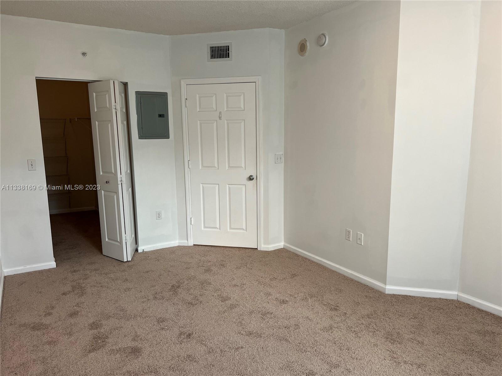 PORTO BELLAGIO CONDO - Residential Lease