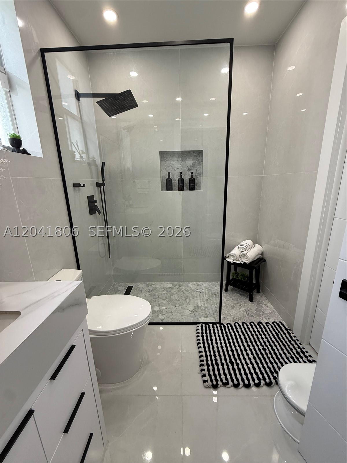 SHOMA HOMES SPLENDIDO CON - Residential