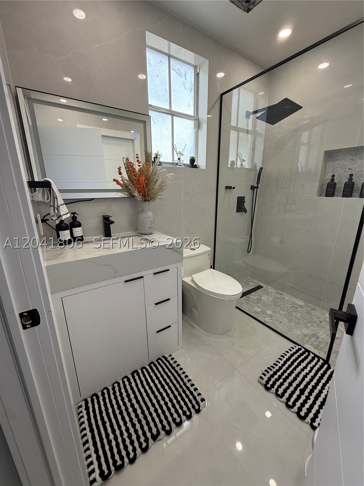 SHOMA HOMES SPLENDIDO CON - Residential