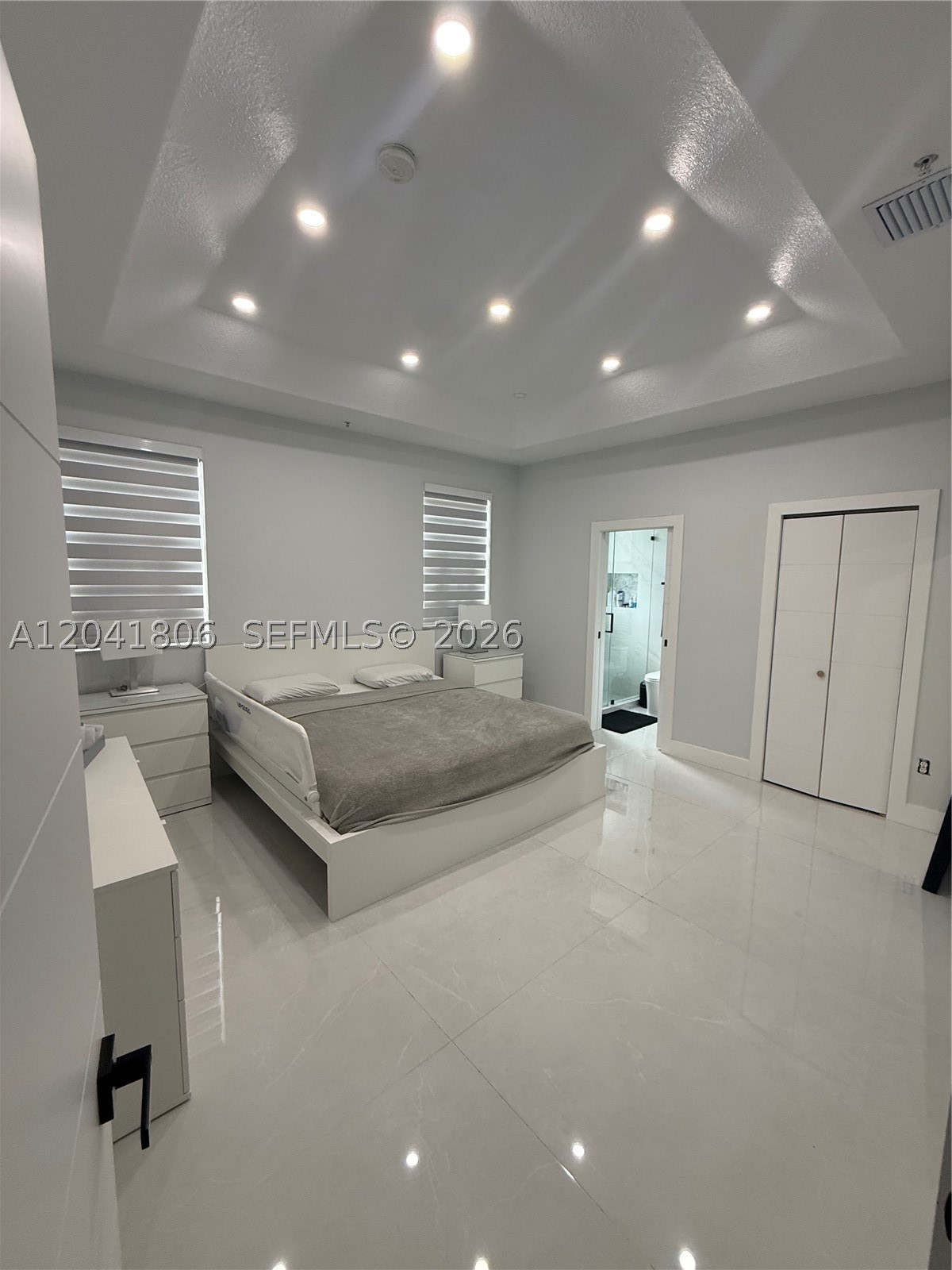 SHOMA HOMES SPLENDIDO CON - Residential