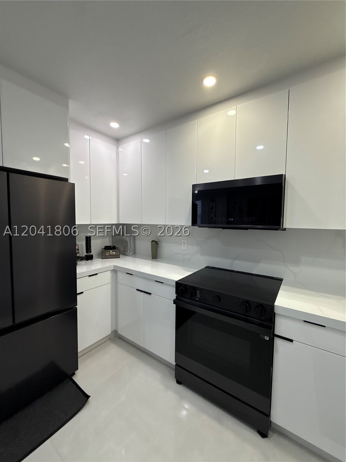 SHOMA HOMES SPLENDIDO CON - Residential