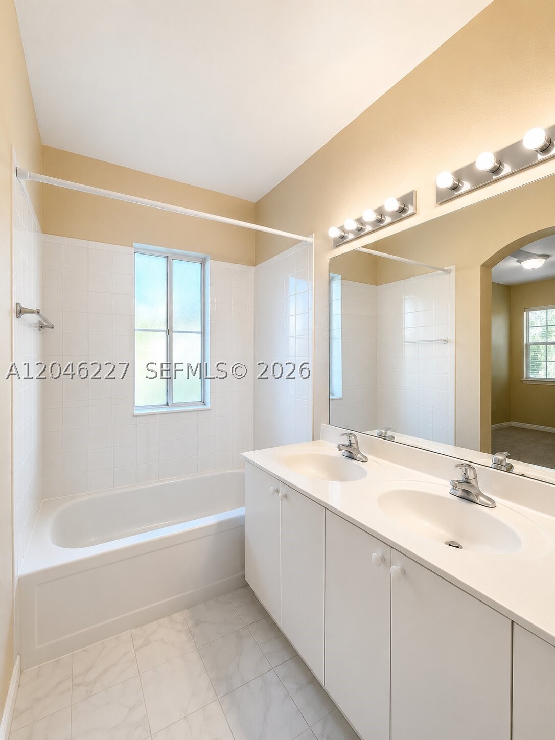 LEEWARD AT ISLANDS AT DOR - Residential Lease