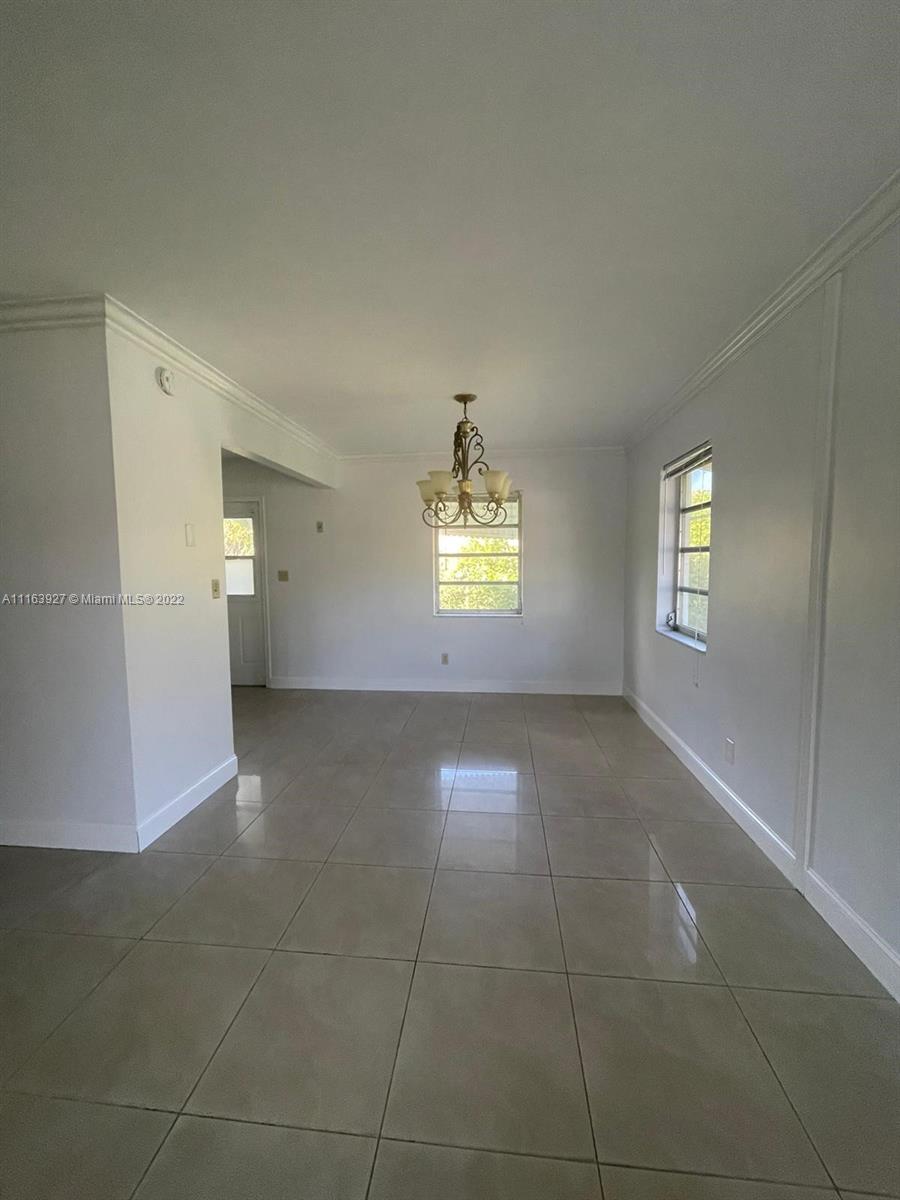 HOLLYWOOD LITTLE RANCHES - Residential Lease