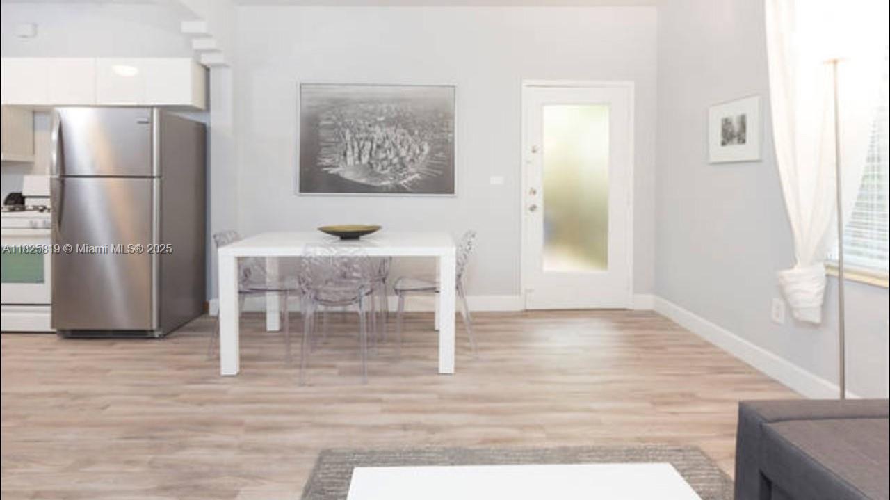THE LESLIE CONDO - Residential