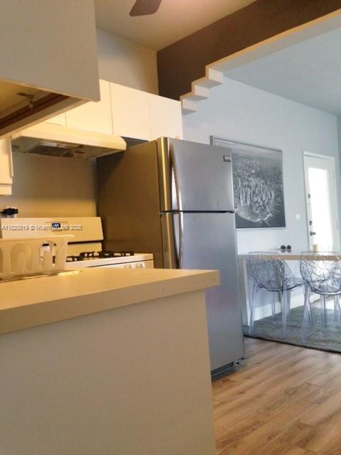 THE LESLIE CONDO - Residential
