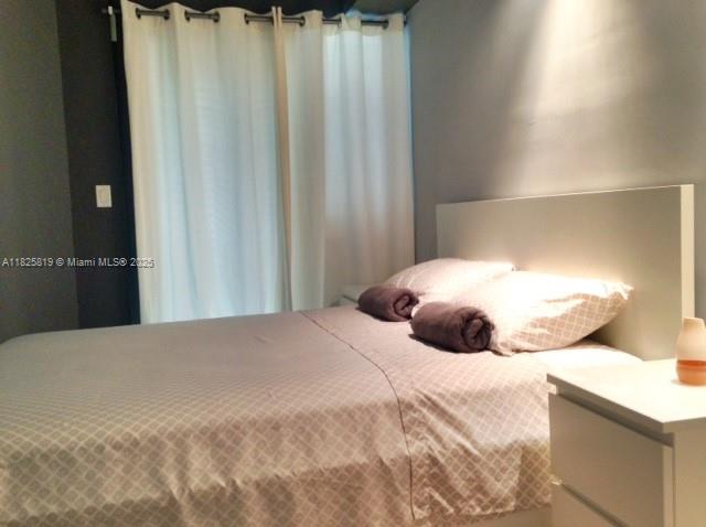 THE LESLIE CONDO - Residential