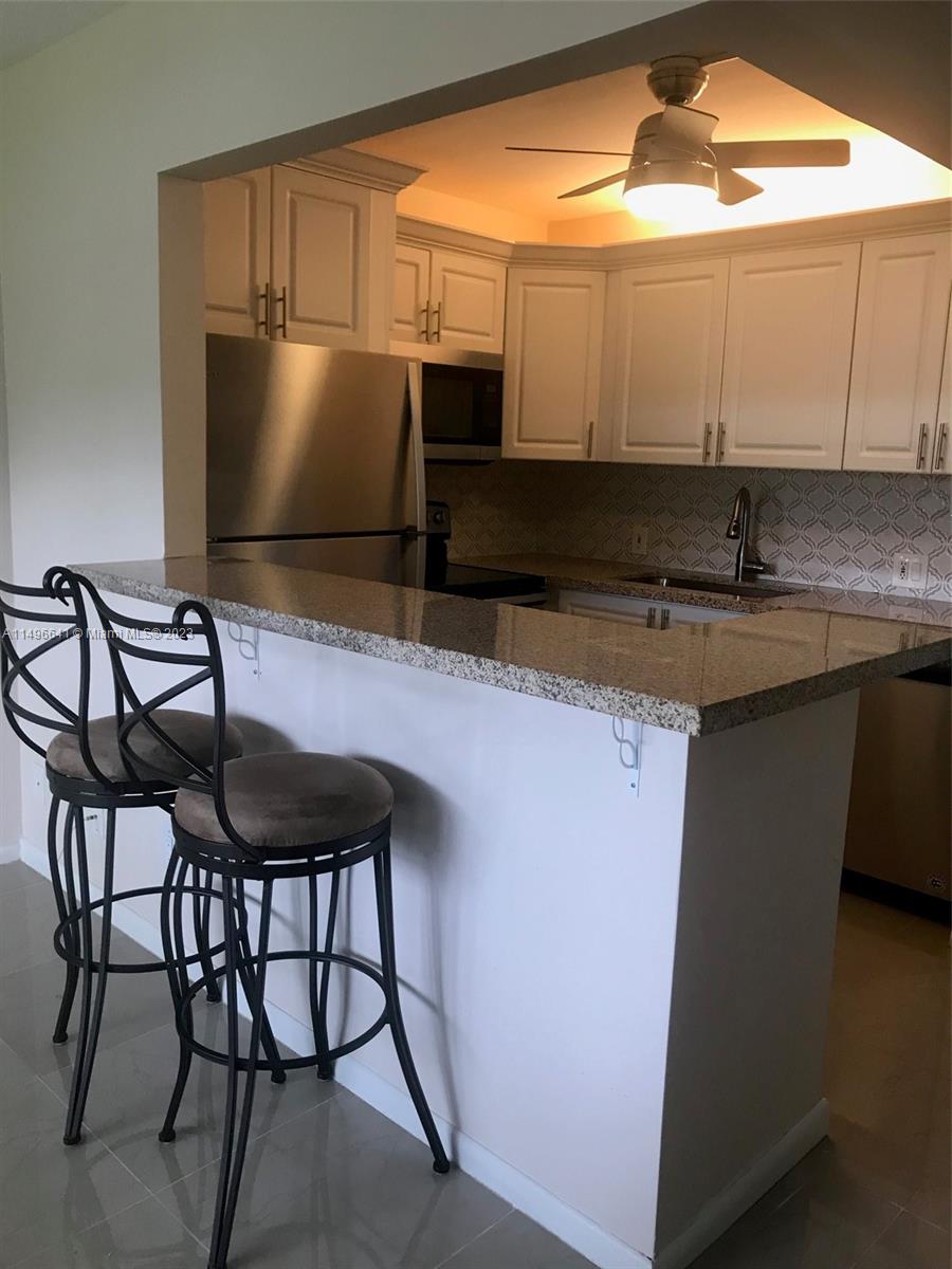 FANSHAW AT CENTURY VILLAG - Residential Lease
