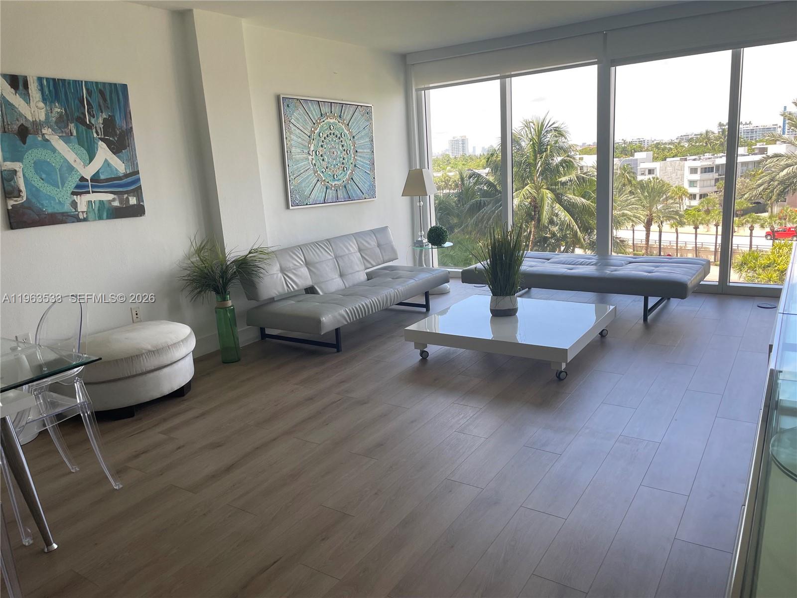 HARBOUR HOUSE - Residential