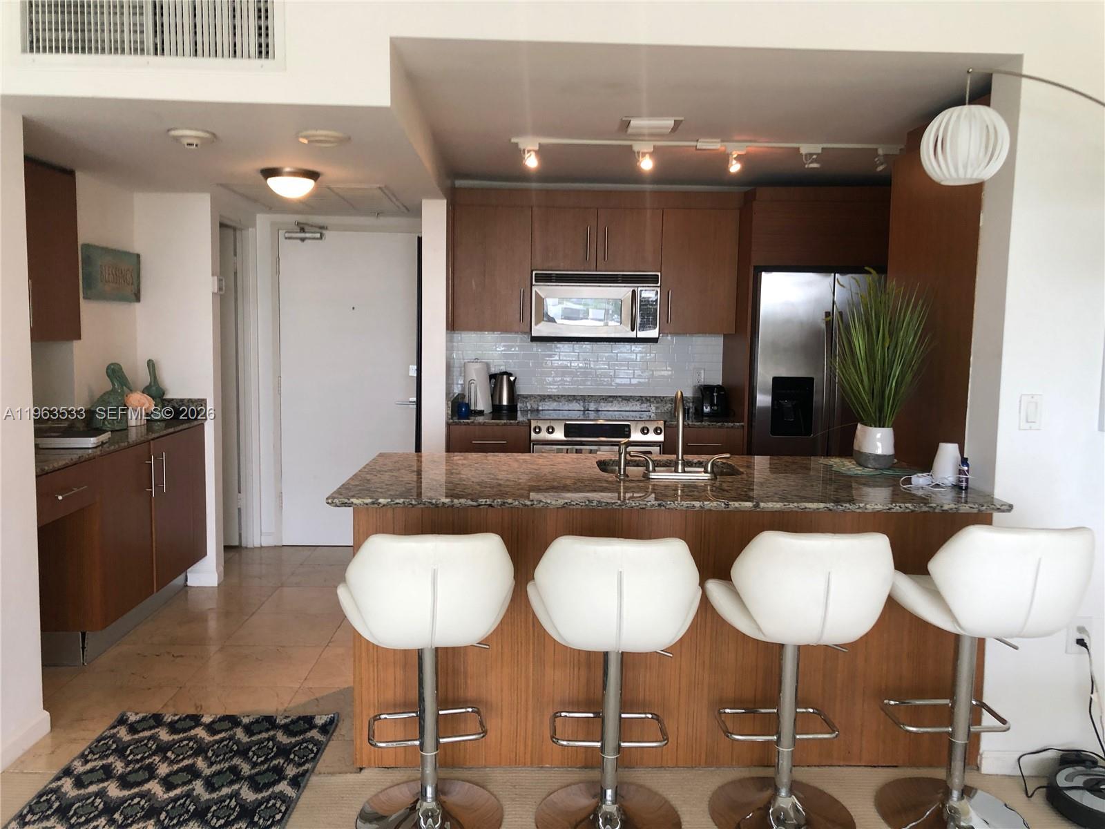 HARBOUR HOUSE - Residential